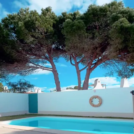Villa 5 Min. Walk To The Beach וילה אלבור