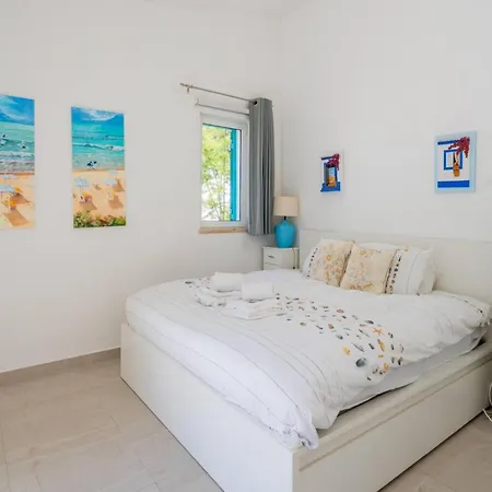 Villa 5 Min. Walk To The Beach Villa