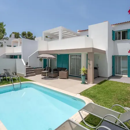 Villa 5 Min. Walk To The Beach